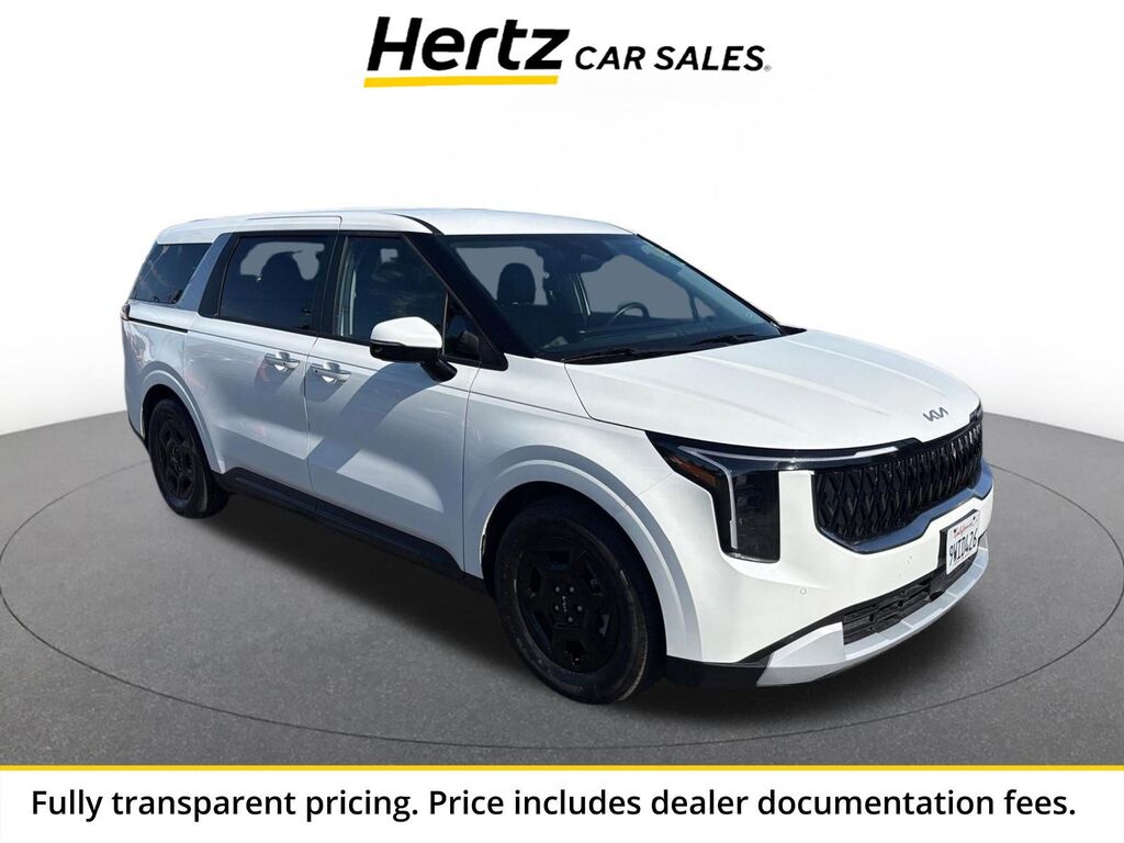 2026 Kia Carnival LXS — photo 1 of 13