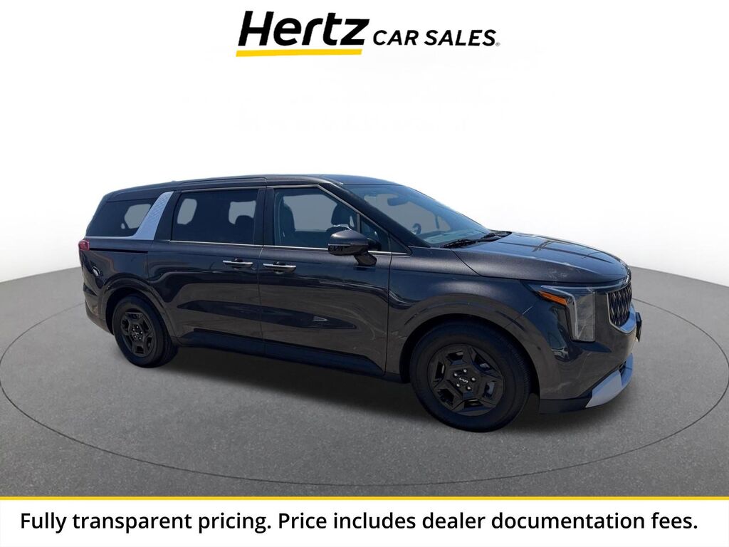 2026 Kia Carnival LXS — photo 1 of 13