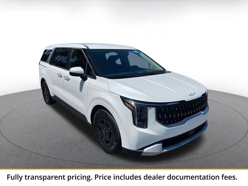 2026 Kia Carnival LXS — photo 1 of 13