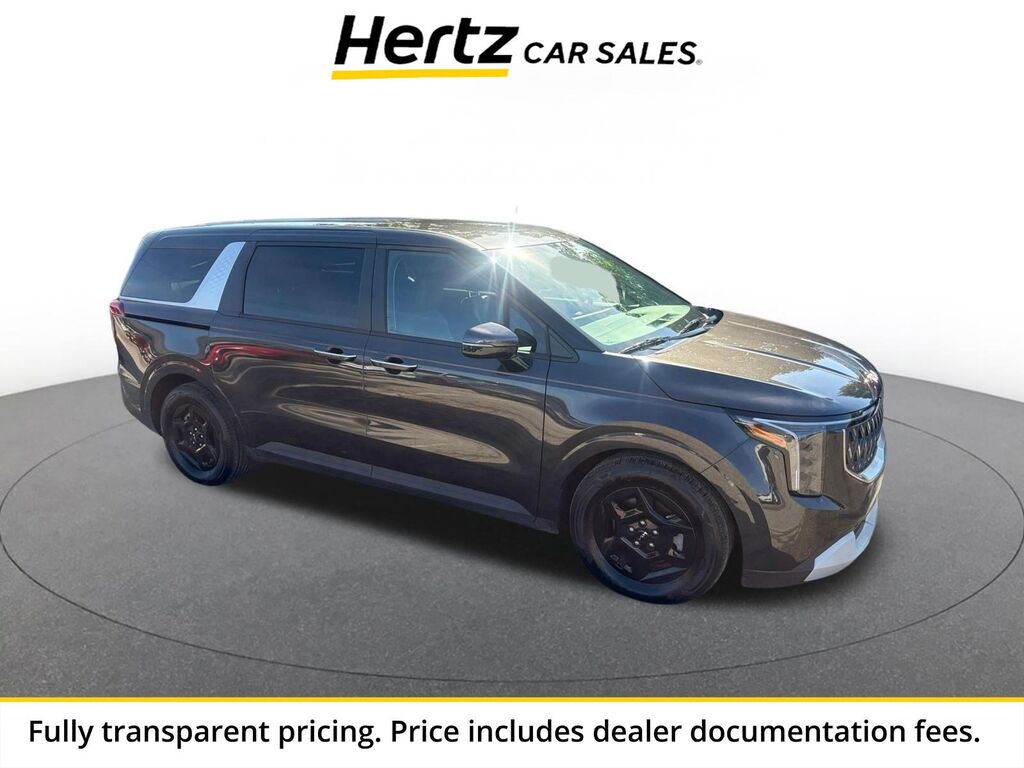 2026 Kia Carnival LXS — photo 1 of 1