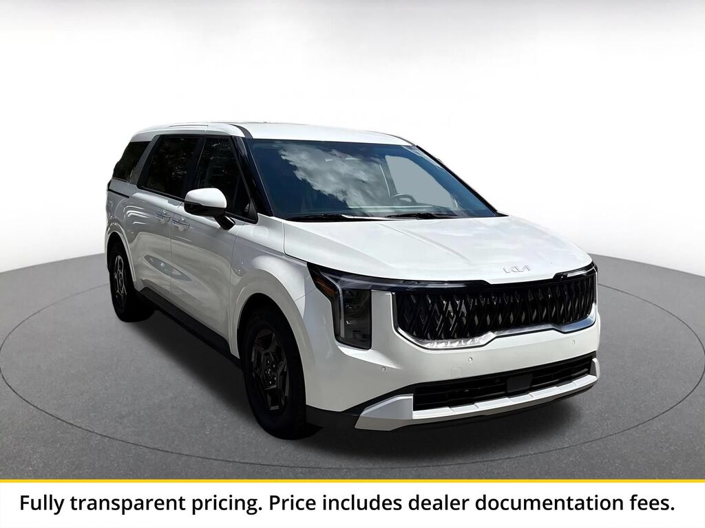 2026 Kia Carnival LXS — photo 1 of 12