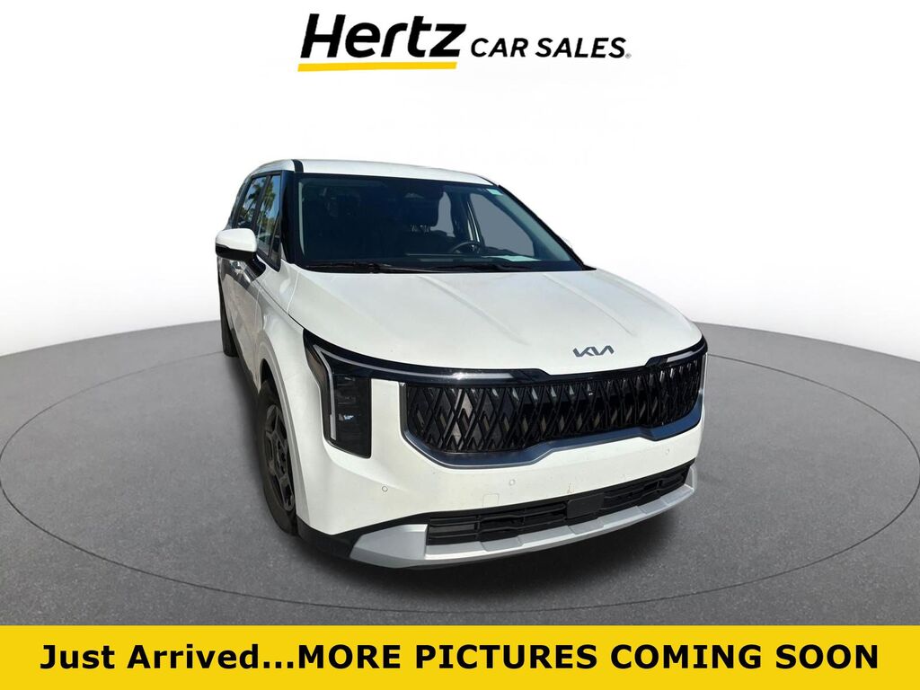 2026 Kia Carnival LXS — photo 1 of 23