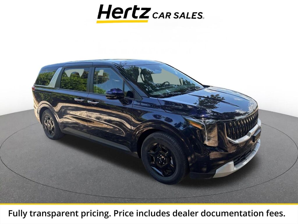 2026 Kia Carnival LXS — photo 1 of 13
