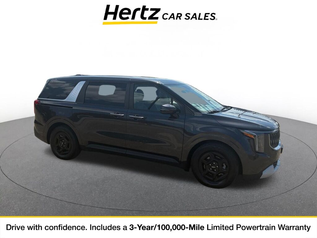 2026 Kia Carnival LXS — photo 1 of 11