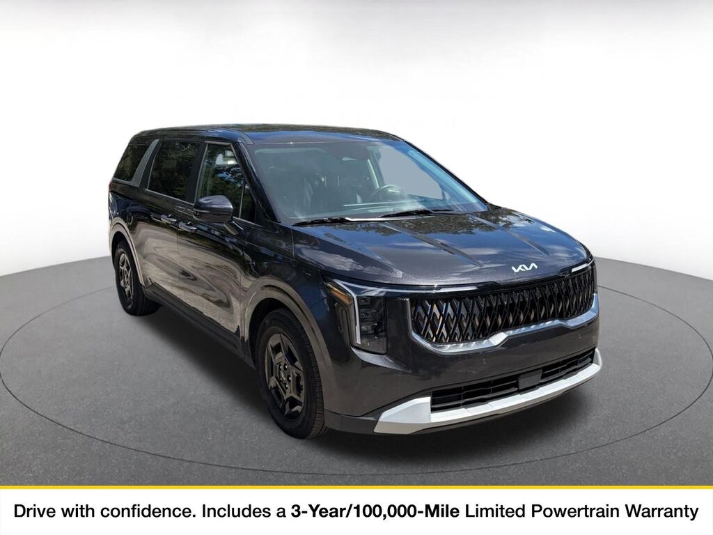 2026 Kia Carnival LXS — photo 1 of 11