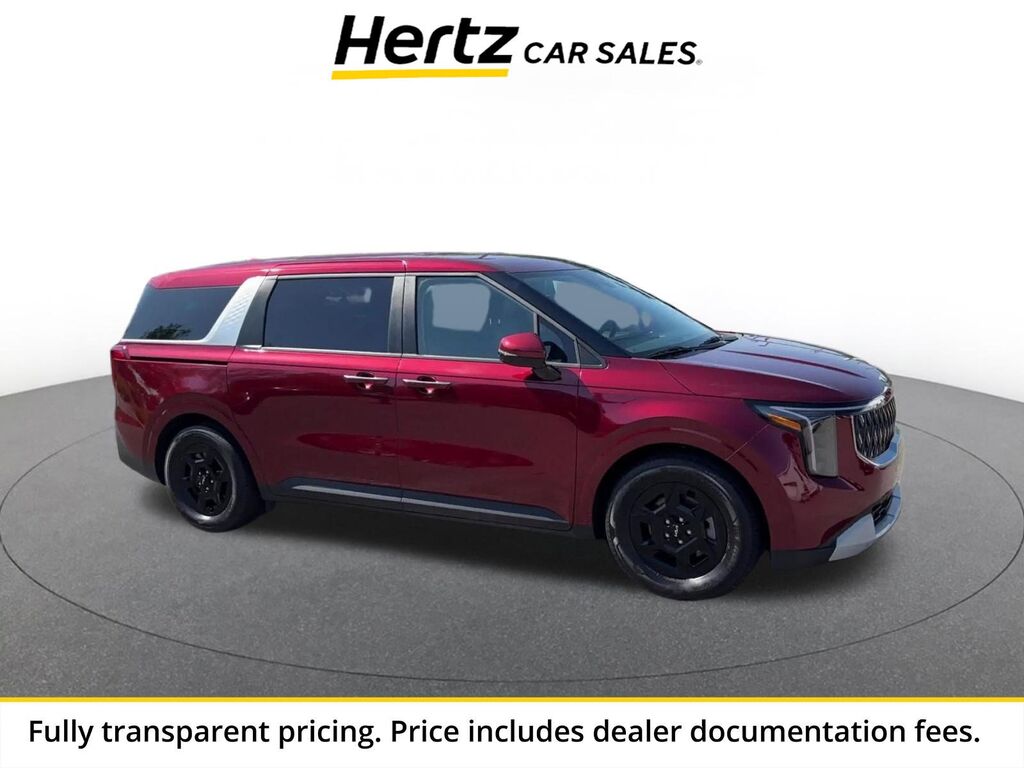 2026 Kia Carnival LXS — photo 1 of 13