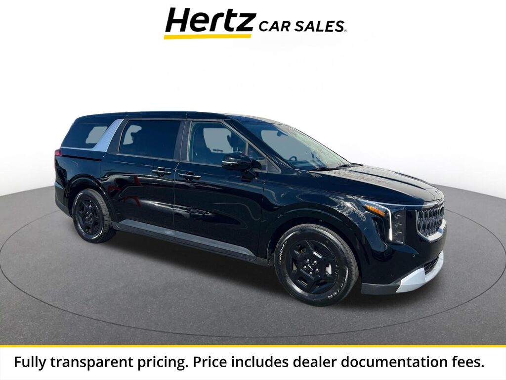 2026 Kia Carnival LXS — photo 1 of 13