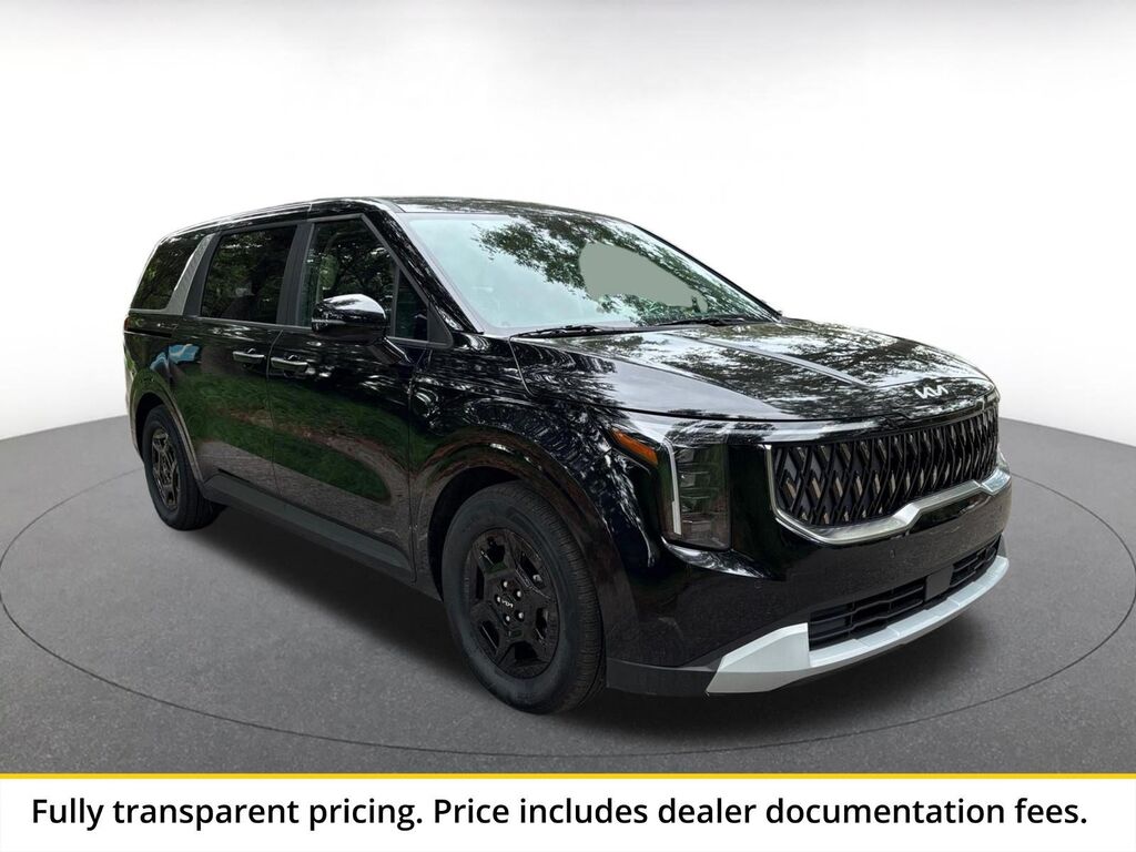 2026 Kia Carnival LXS — photo 1 of 13