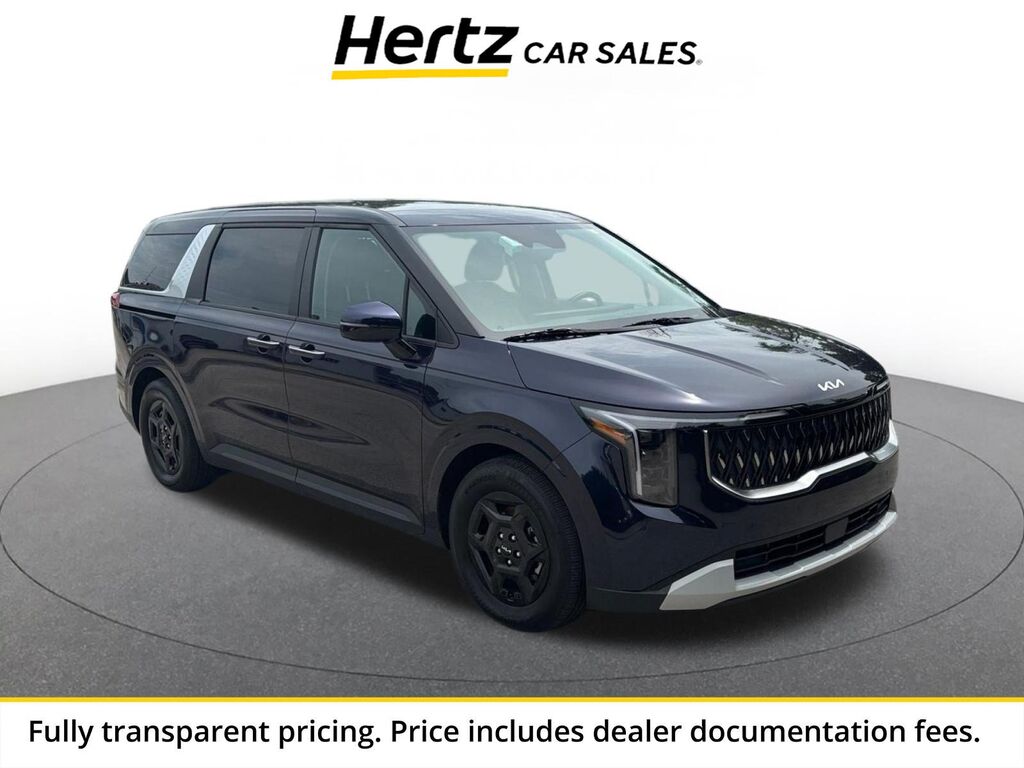 2026 Kia Carnival LXS — photo 1 of 13