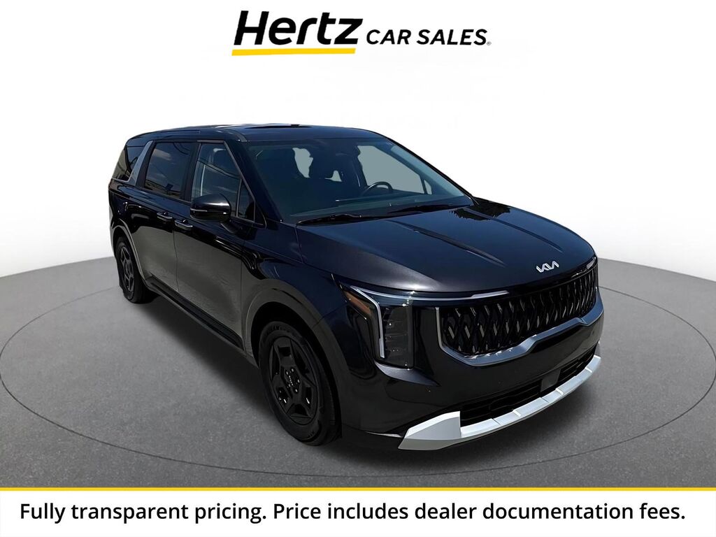 2026 Kia Carnival LXS — photo 1 of 13