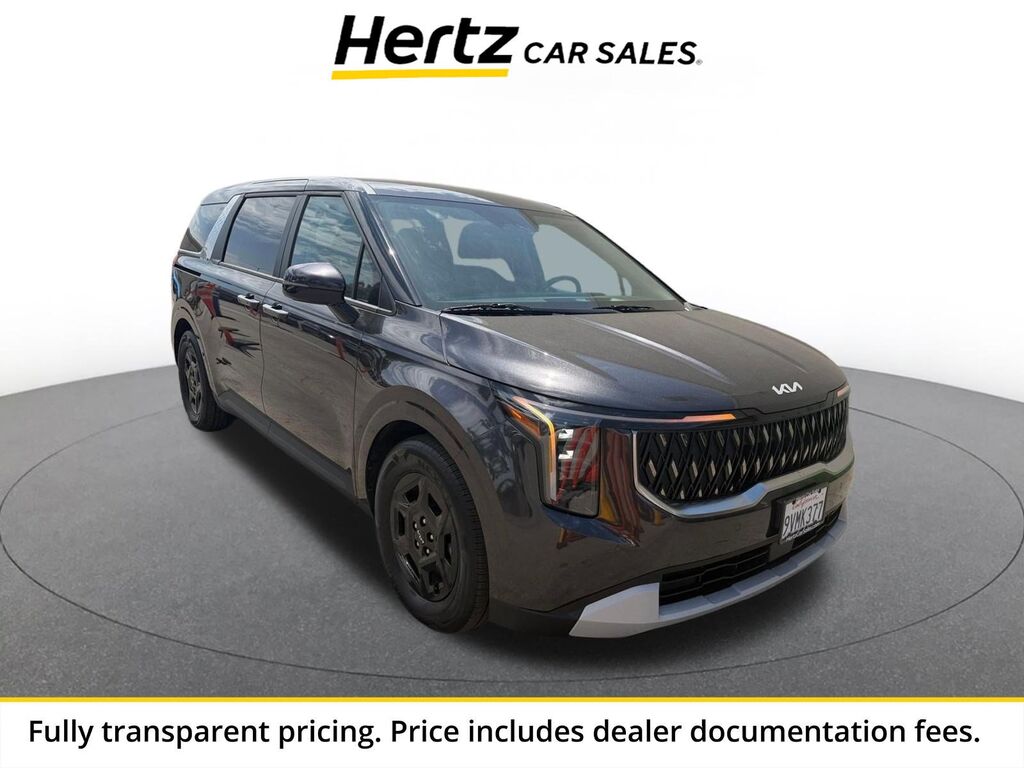 2026 Kia Carnival LXS — photo 1 of 13