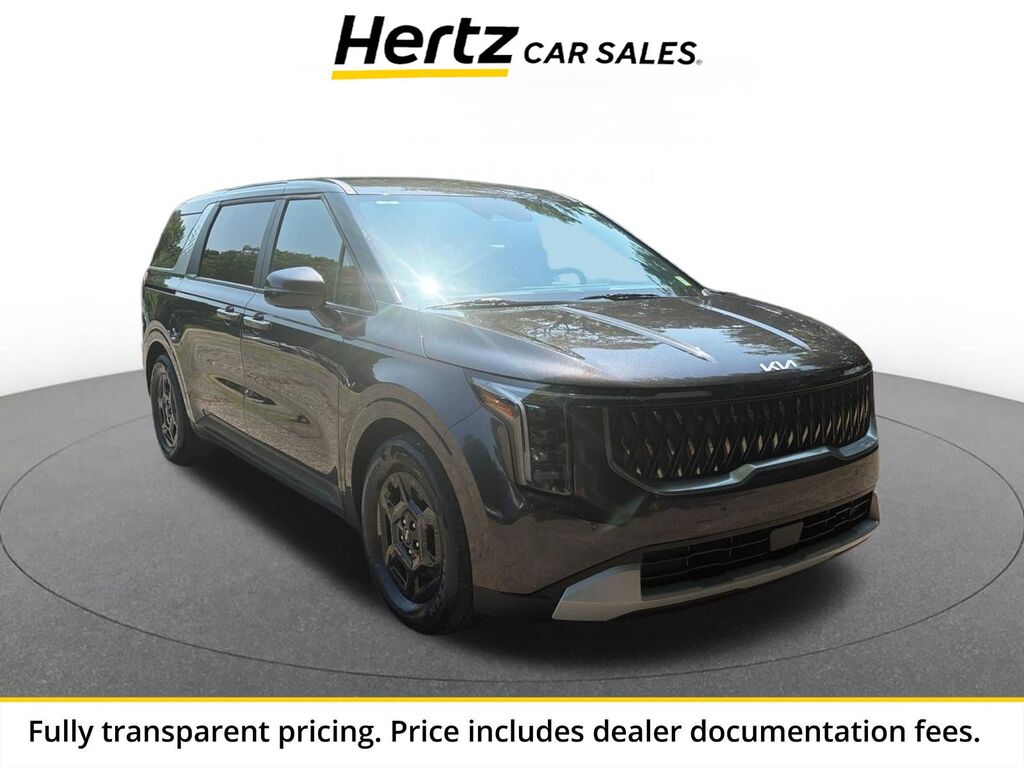 2026 Kia Carnival LXS — photo 1 of 13