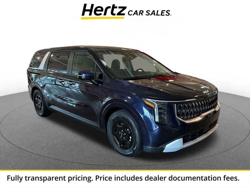 2026 Kia Carnival LXS — photo 1 of 13