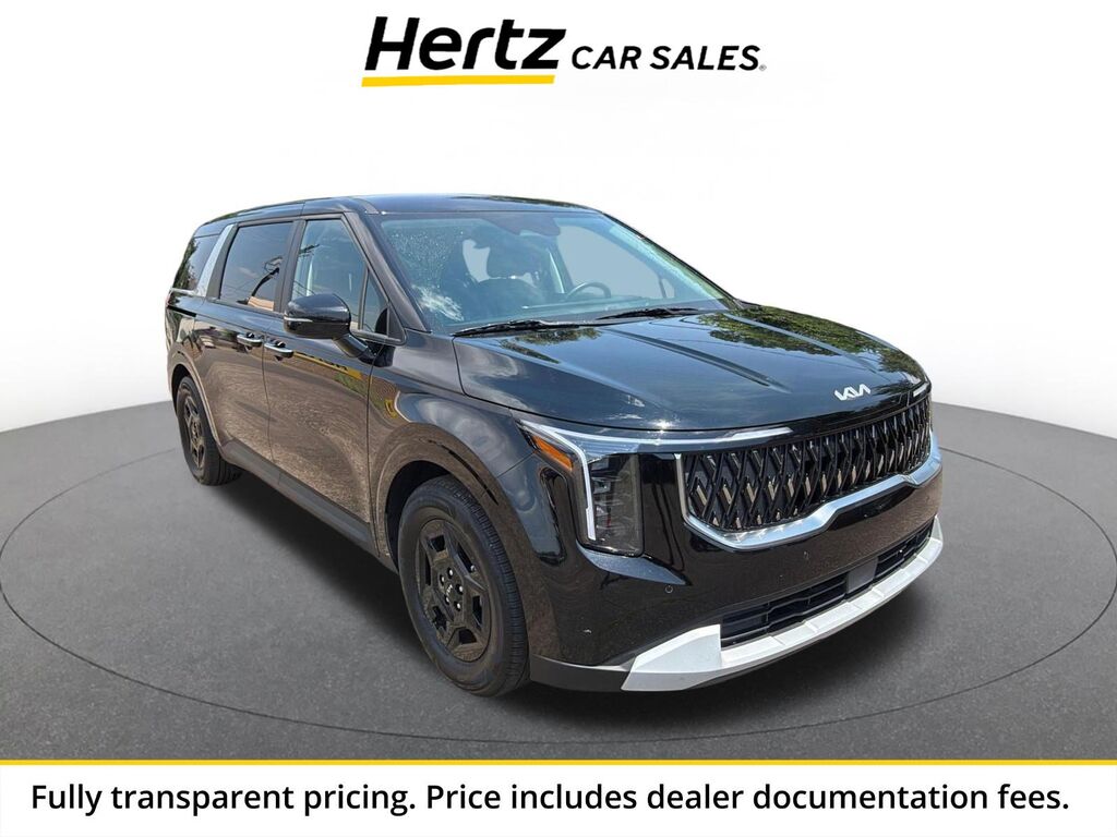 2026 Kia Carnival LXS — photo 1 of 13