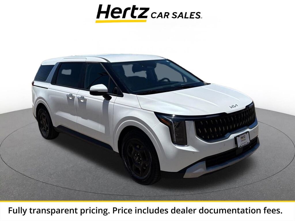 2026 Kia Carnival LXS — photo 1 of 13