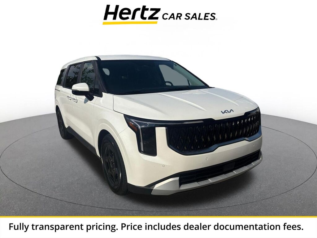 2026 Kia Carnival LXS — photo 1 of 13