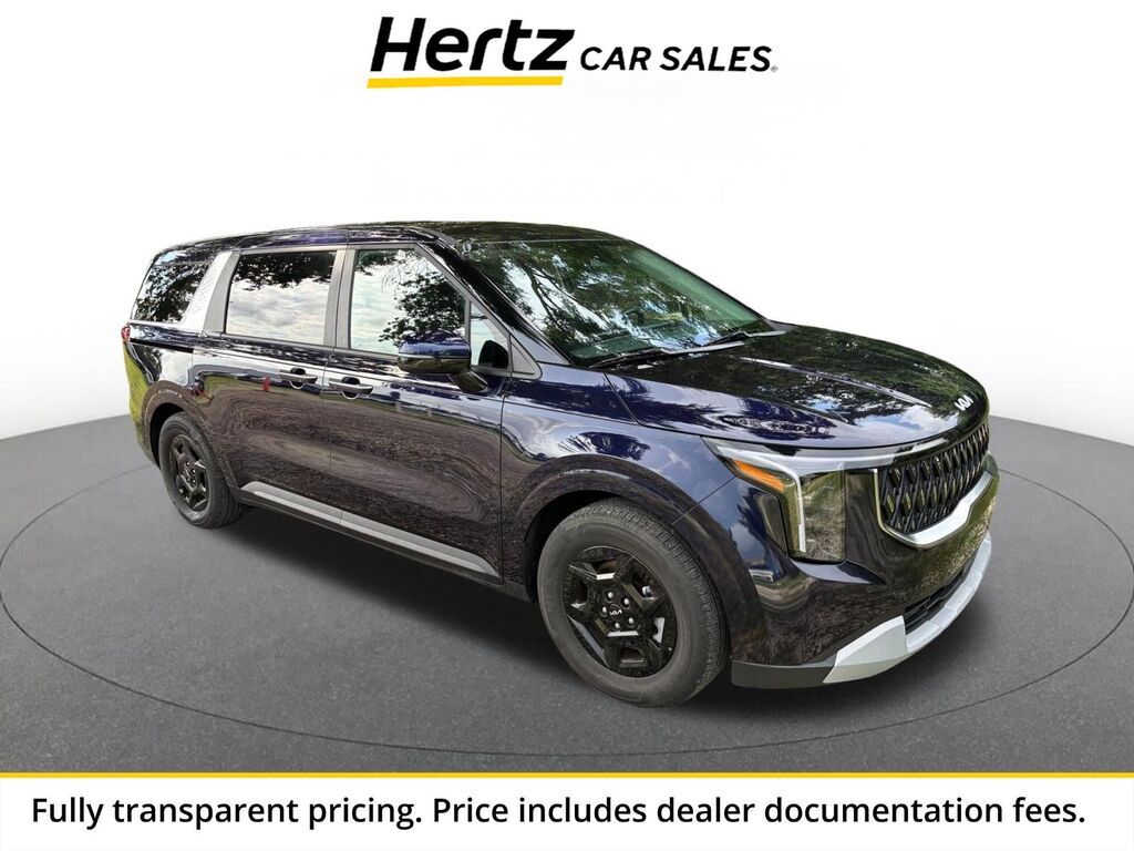 2026 Kia Carnival LXS — photo 1 of 13