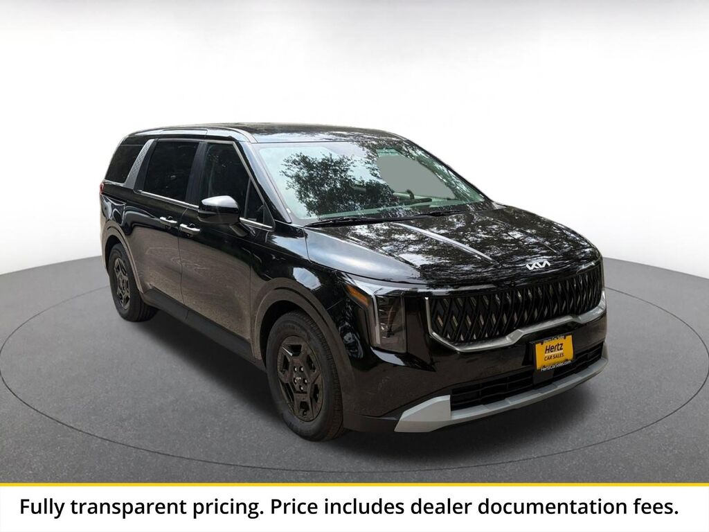 2026 Kia Carnival LXS — photo 1 of 13