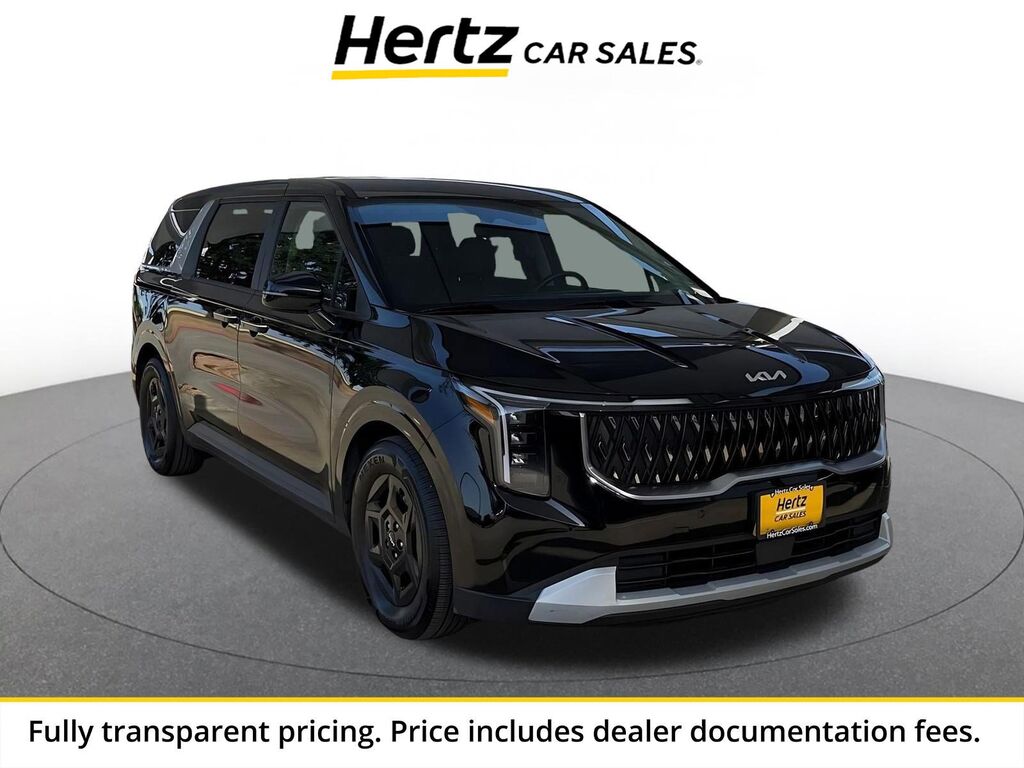 2026 Kia Carnival LXS — photo 1 of 13