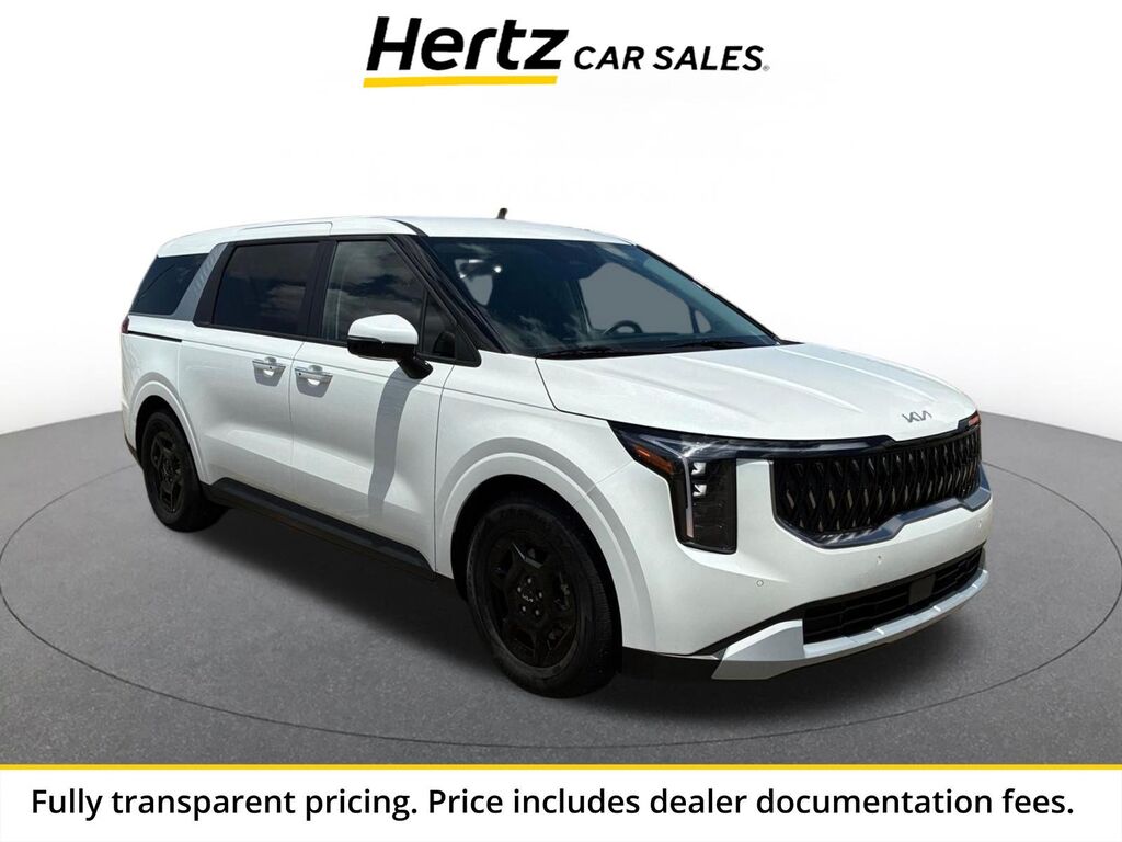 2026 Kia Carnival LXS — photo 1 of 13