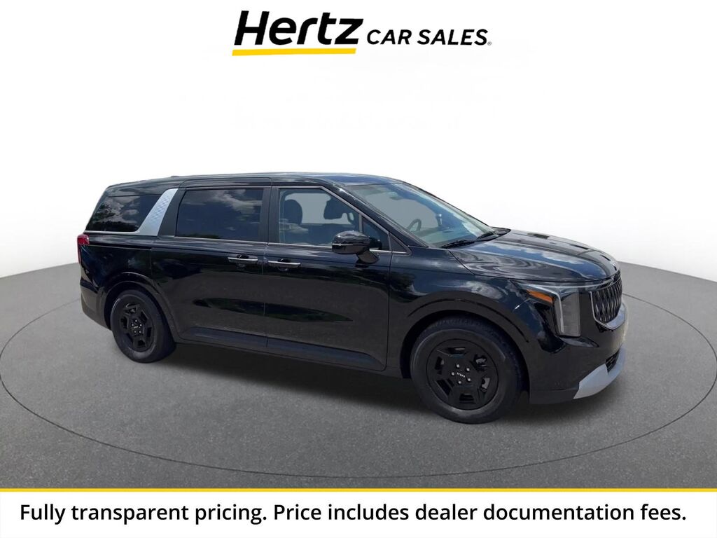 2026 Kia Carnival LXS — photo 1 of 13