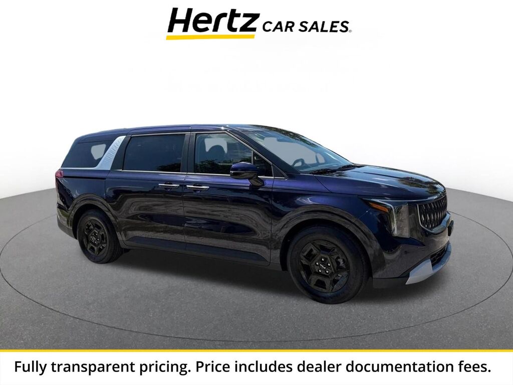 2026 Kia Carnival LXS — photo 1 of 14