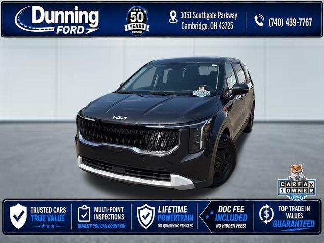 2025 Kia Carnival LXS — photo 1 of 39