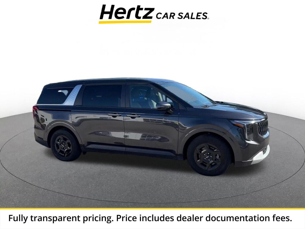2026 Kia Carnival LXS — photo 1 of 13