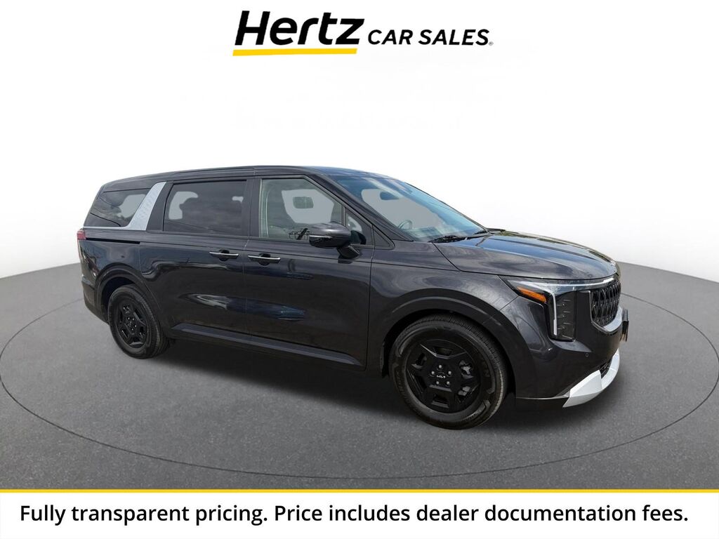 2026 Kia Carnival LXS — photo 1 of 13