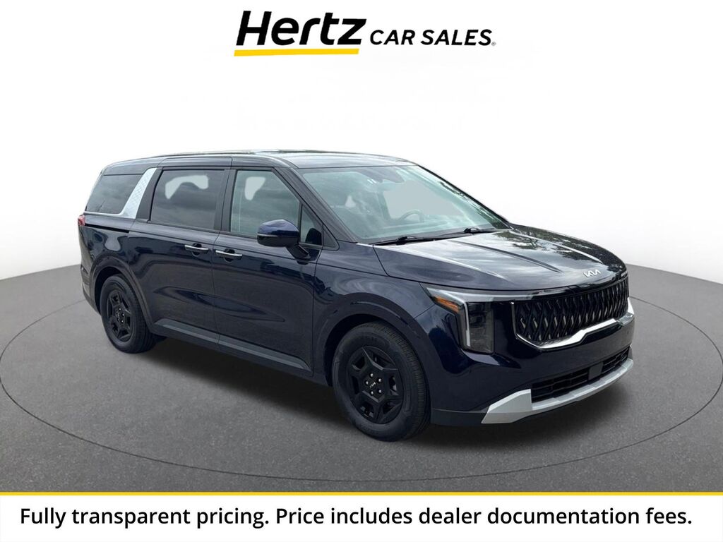 2026 Kia Carnival LXS — photo 1 of 13
