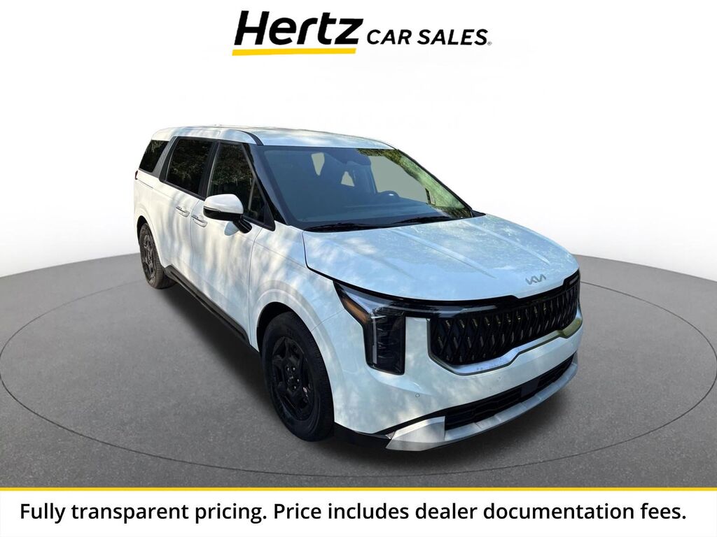 2026 Kia Carnival LXS — photo 1 of 13