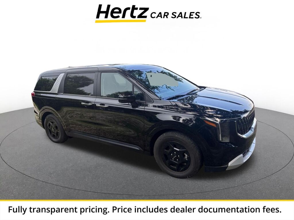 2026 Kia Carnival LXS — photo 1 of 13