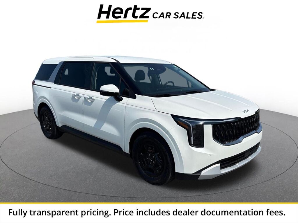 2026 Kia Carnival LXS — photo 1 of 13