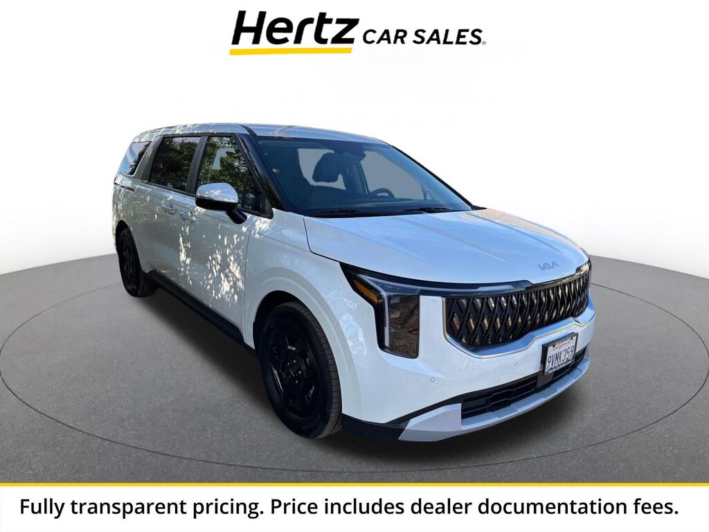 2026 Kia Carnival LXS — photo 1 of 13