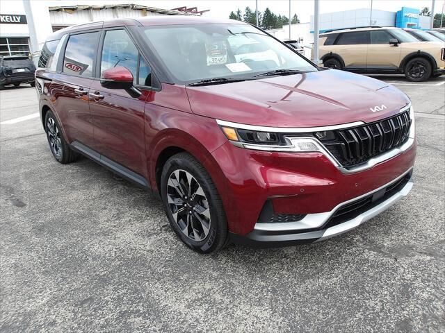 2024 Kia Carnival EX — photo 1 of 26