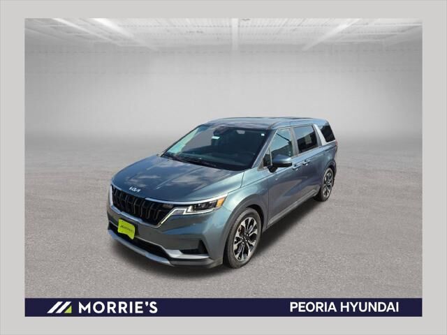 2023 Kia Carnival EX — photo 1 of 13