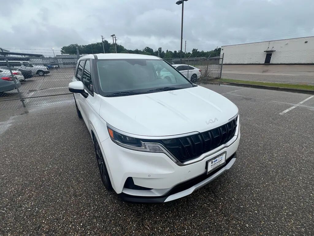 2023 Kia Carnival EX — photo 1 of 34