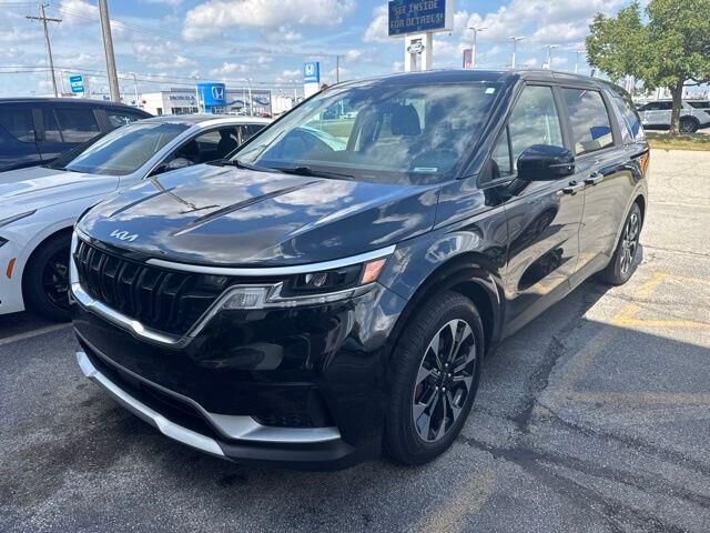 2024 Kia Carnival EX