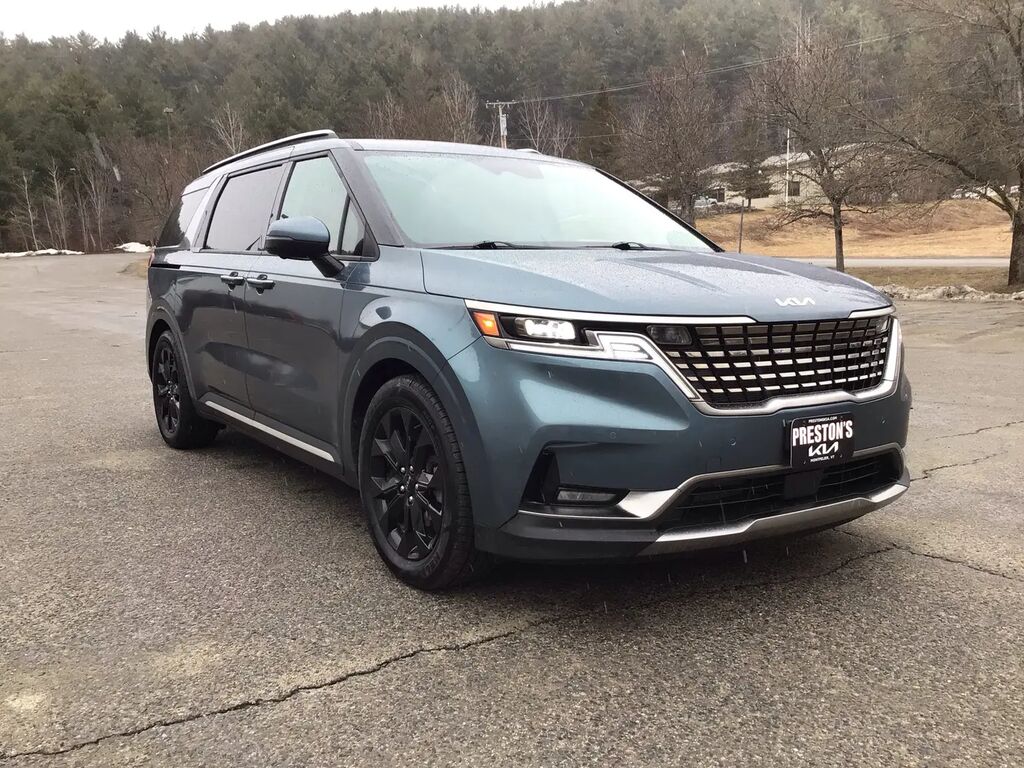 2023 Kia Carnival SX Prestige — photo 1 of 26