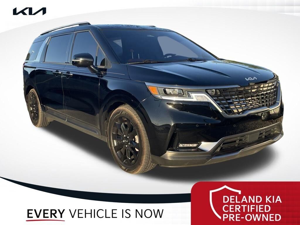 2024 Kia Carnival SX — photo 1 of 13