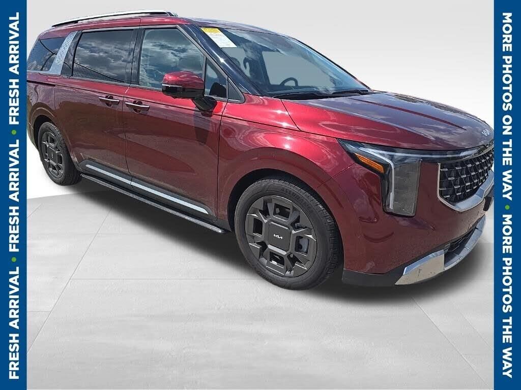 2025 Kia Carnival SX — photo 1 of 1