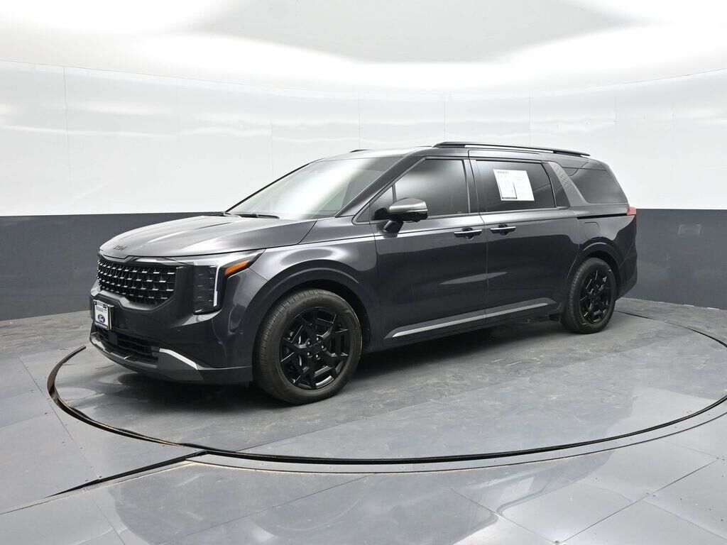 2026 Kia Carnival SX — photo 1 of 1