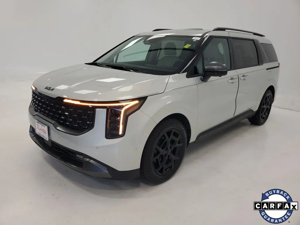 2025 Kia Carnival Hybrid SX — photo 1 of 12