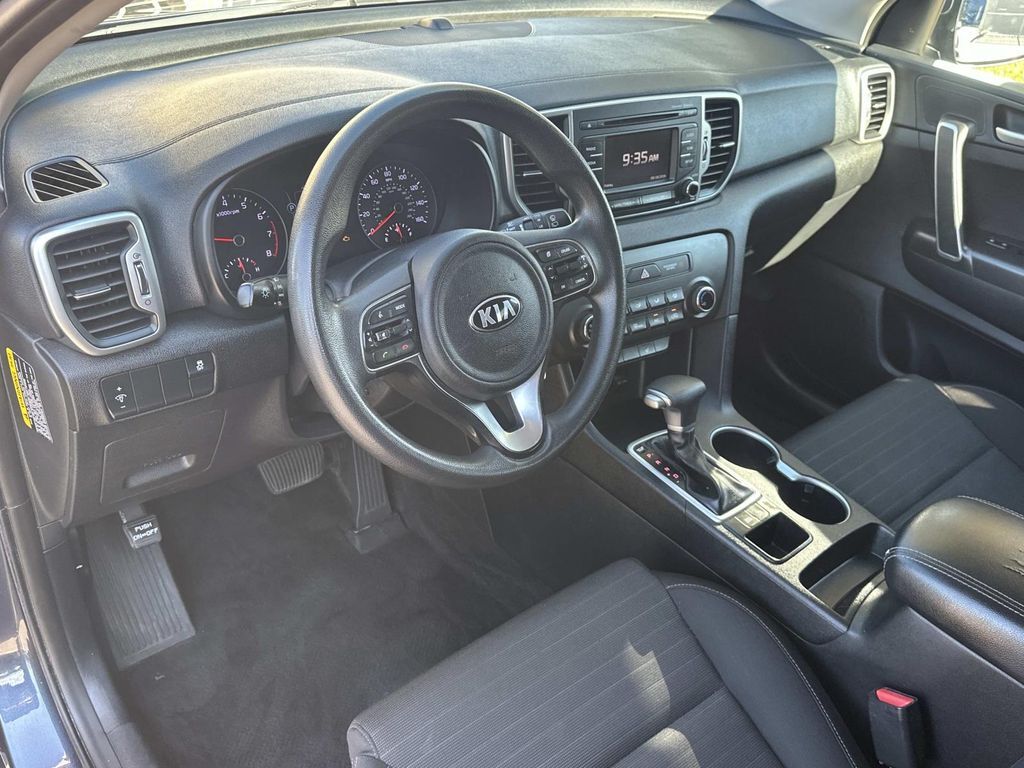 2017 Kia Sportage LX — photo 1 of 12