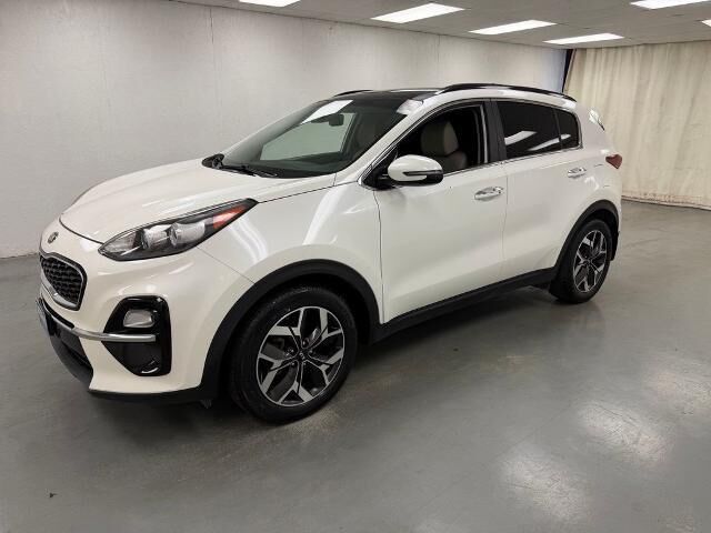 2022 Kia Sportage EX — photo 1 of 13
