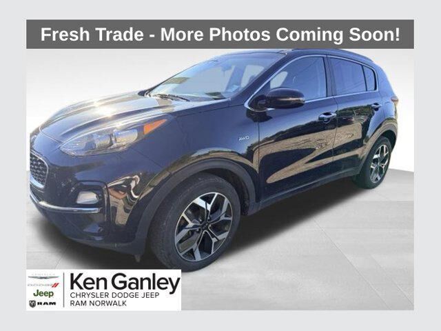 2022 Kia Sportage EX — photo 1 of 13
