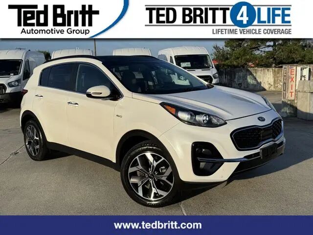 2022 Kia Sportage EX — photo 1 of 14