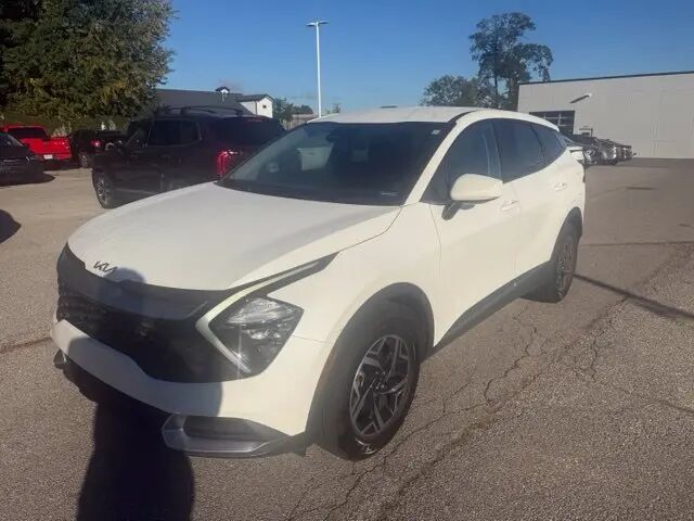 2023 Kia Sportage LX — photo 1 of 13