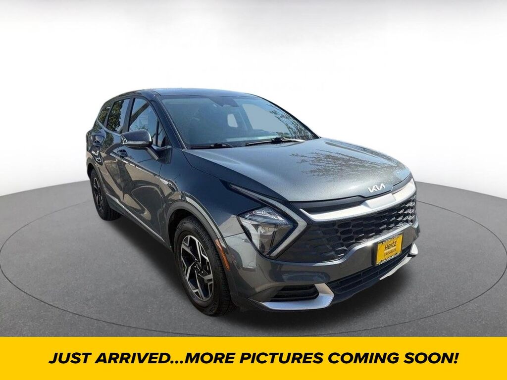 2023 Kia Sportage LX — photo 1 of 5