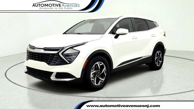 2025 Kia Sportage LX — photo 1 of 2